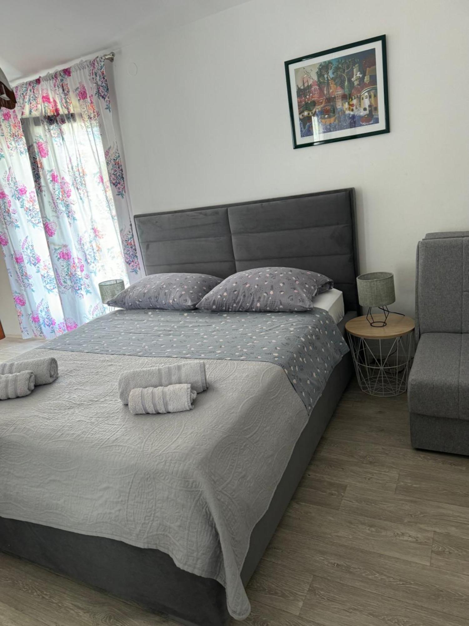 Apartments Triton Rogoznica  Kültér fotó